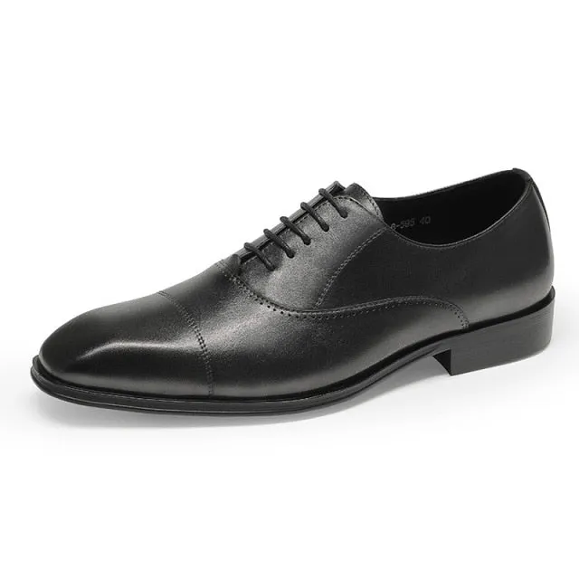 Altrique Timeless Lace-Up Allure