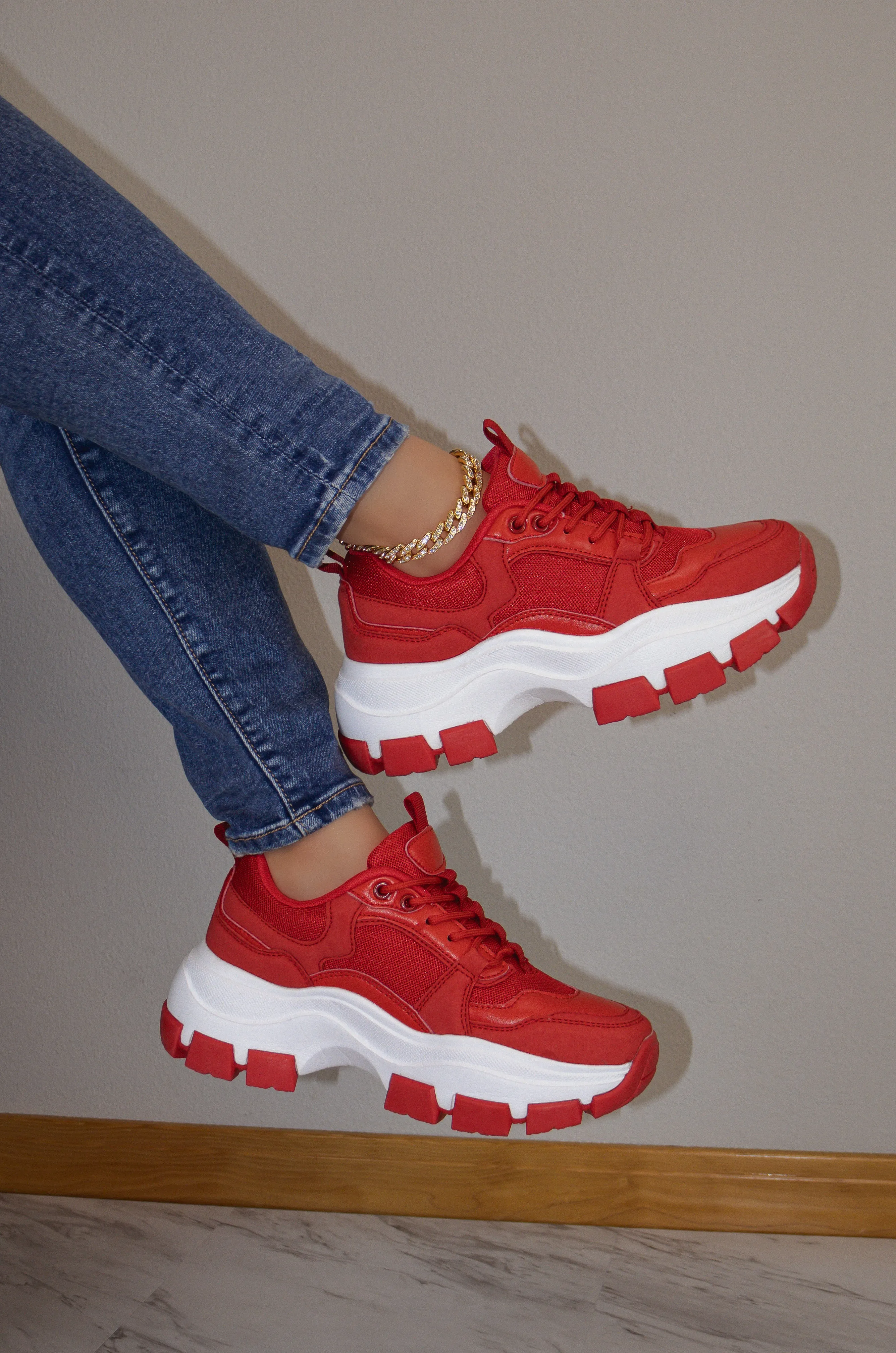 Azuka - Women's Chunky Lace-Up Sneakers, Wide Fit & Pull Tab, Perfect for Casual Outfits or Streetwear Looks