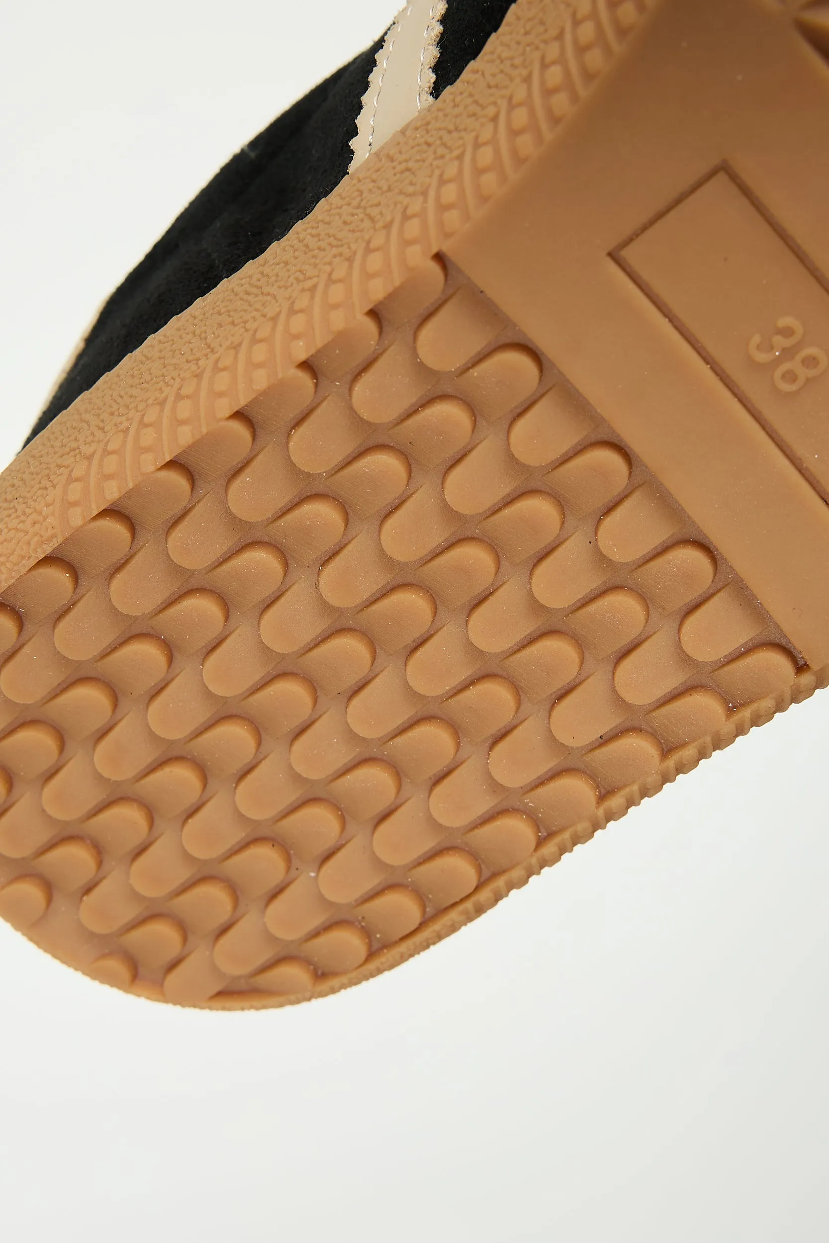 Delta Retro Black