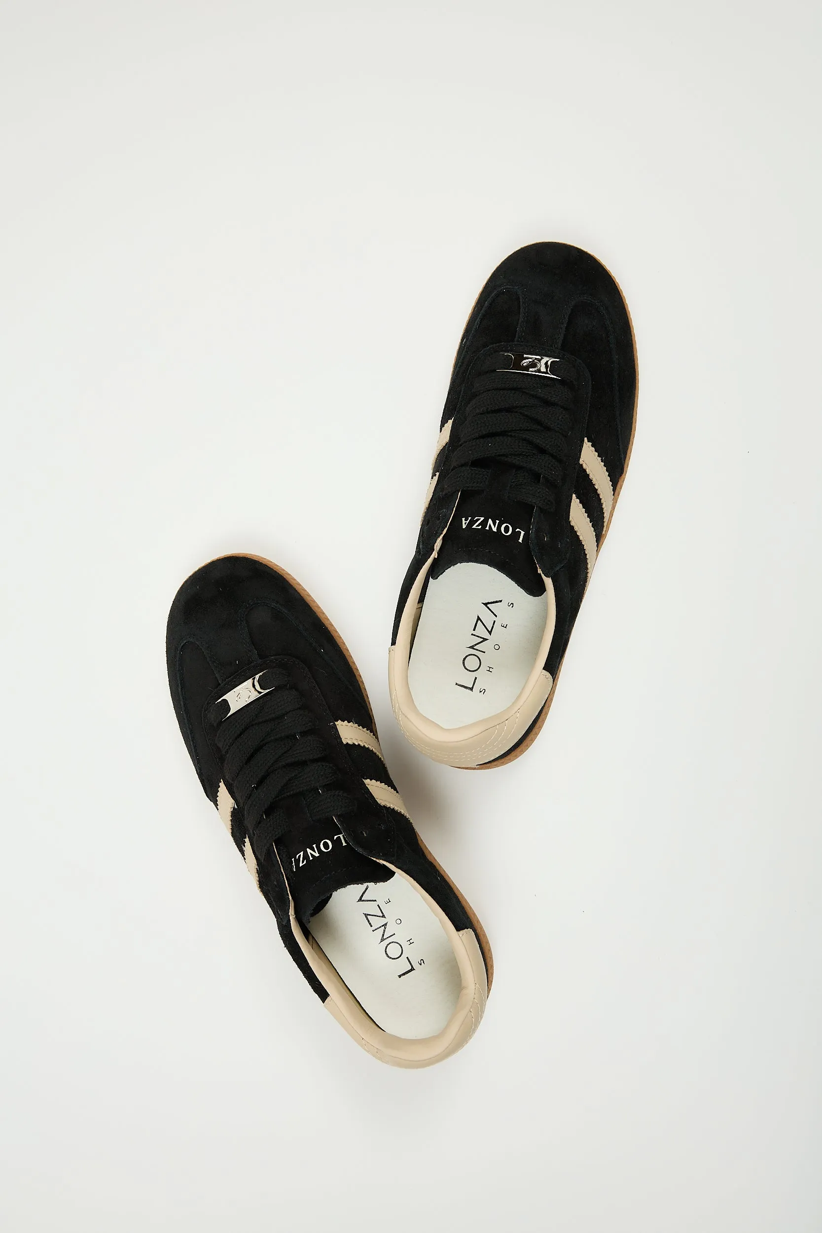 Delta Retro Black